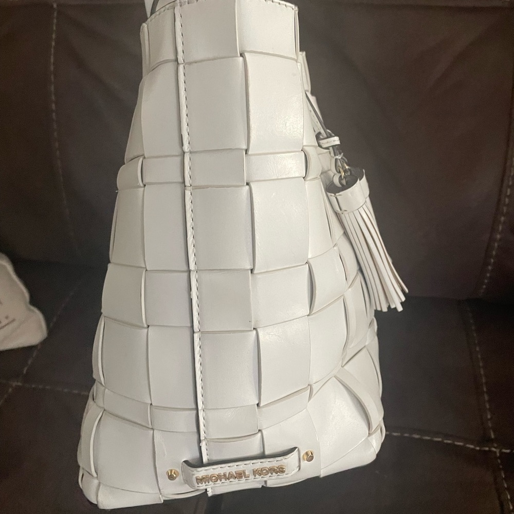 Michael Kors bag!! - Picture 3 of 4